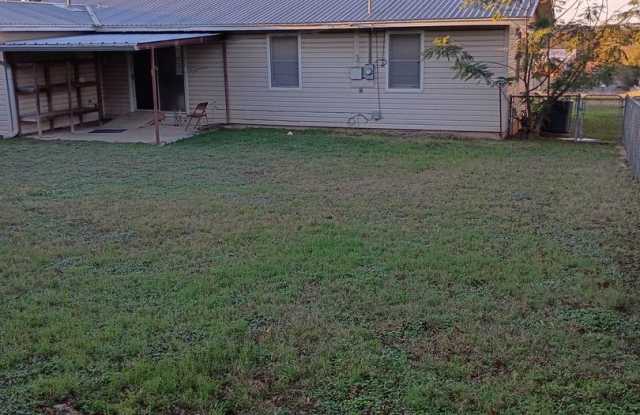 3/1 Newly updated home