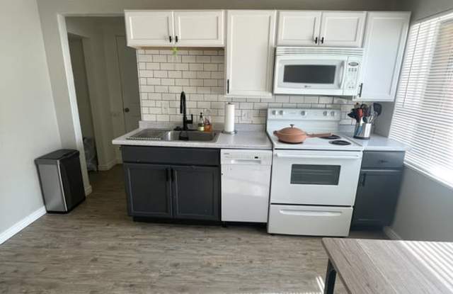 289 N 1030 W - Downstairs