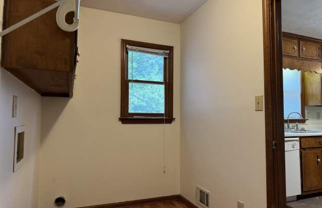 19 Sentry Oaks Court unit: B