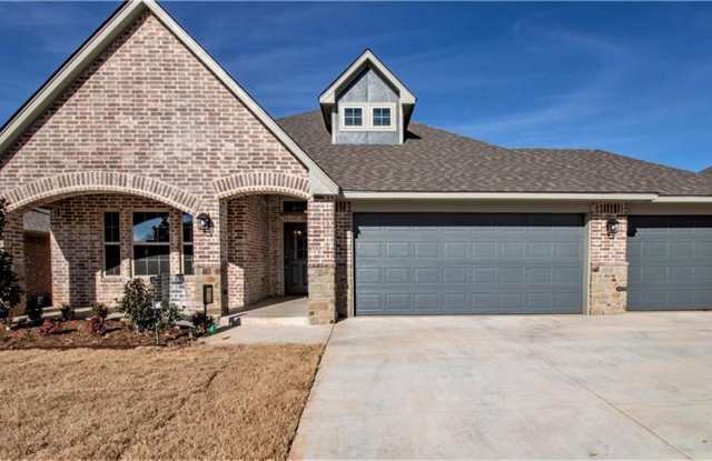 Edmond's Finest: Stylish 3-Bed, 2-Bath Retreat with Modern Amenities and Upscale Living!-COMING SOON!
