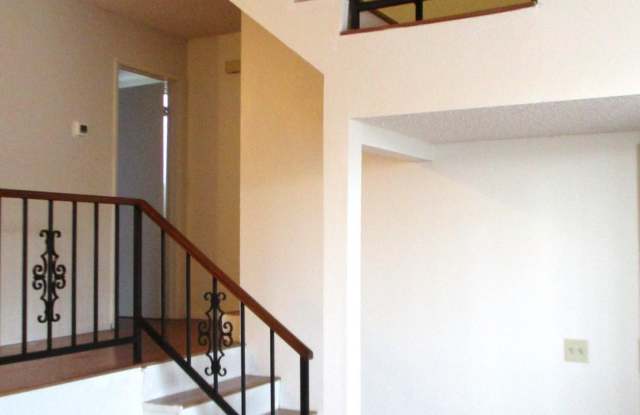 807 North Garfield Avenue