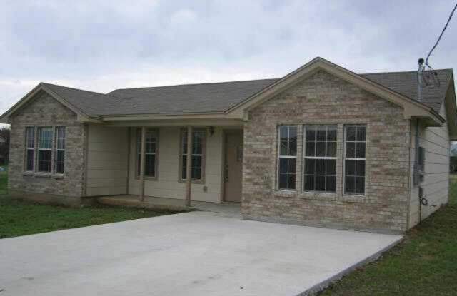 Photo of 750 Fallen Oak Dr