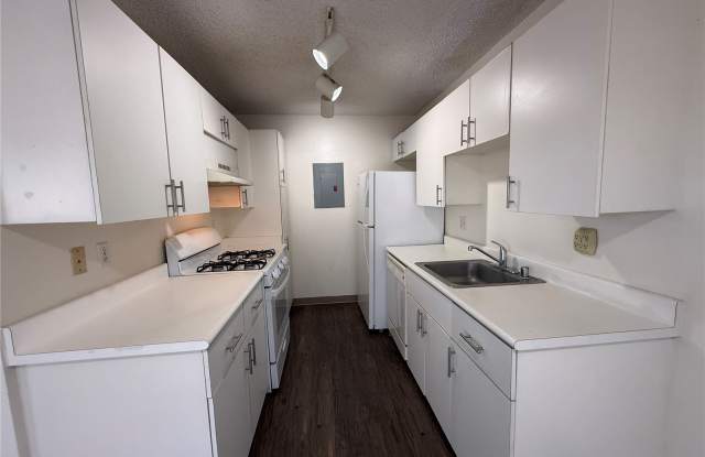 91-1299 Puamaeole Street unit: 36D