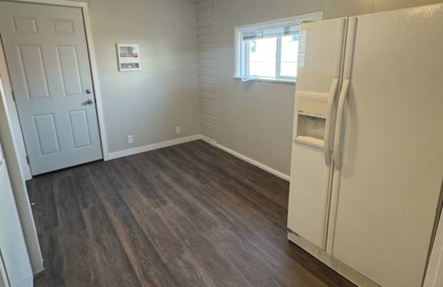 1213 1/2 West Pine Street