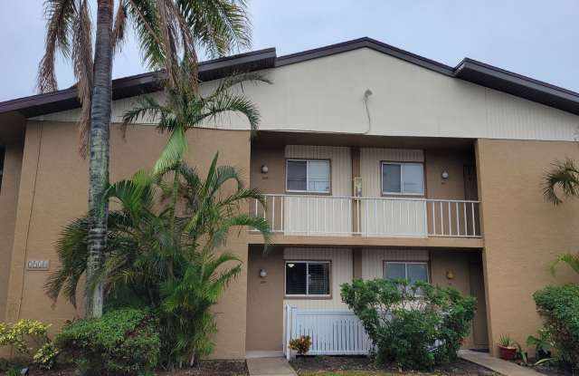 Photo of Annual or short term turnkey furnished ground floor condo near Siesta Key
