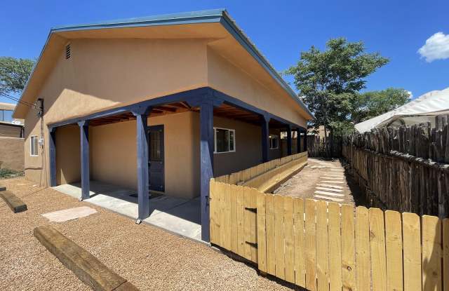127 Mesa Verde St Unit B