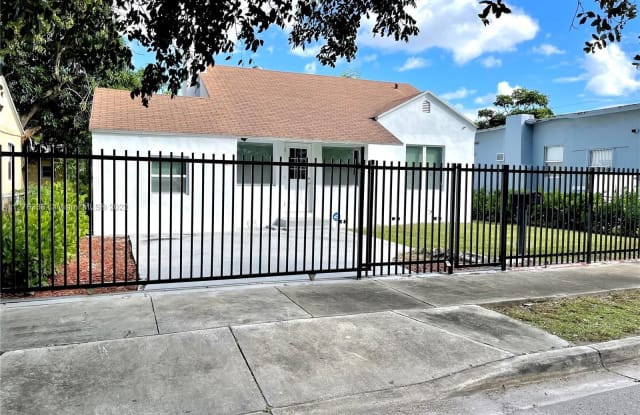 529 NW 42nd St - 529 NW 42nd St, Miami, FL 33127