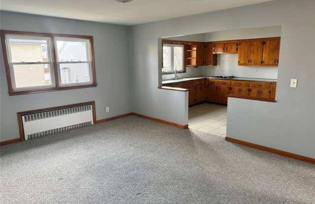 60 Roosevelt Street 2