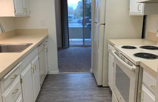 Hillcliff Apartments