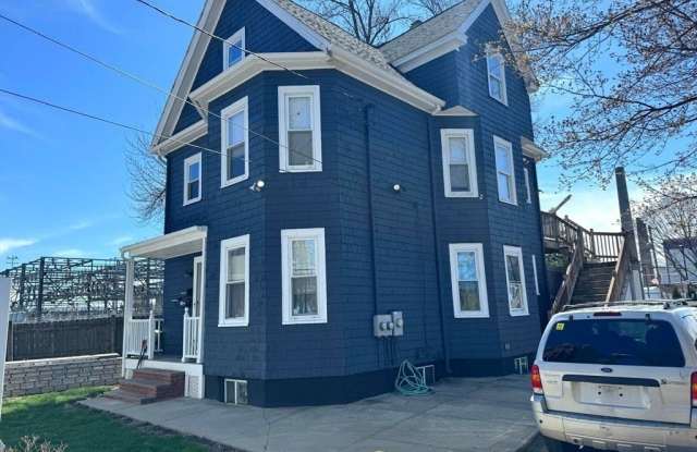 Photo of 23-R Thorndike St unit: 2