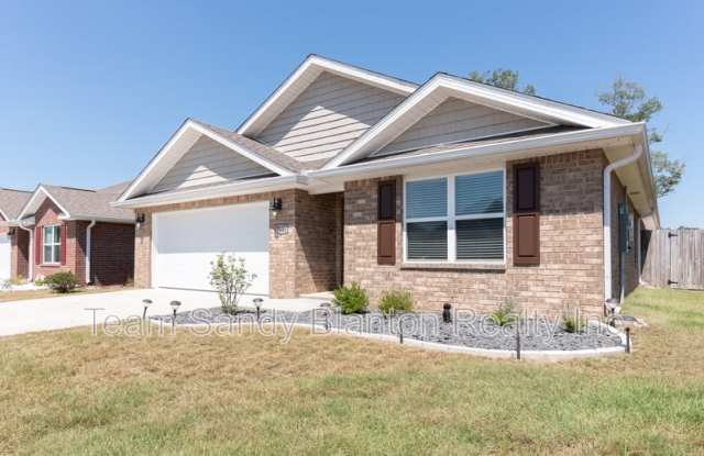 7486 Oak Lake Boulevard