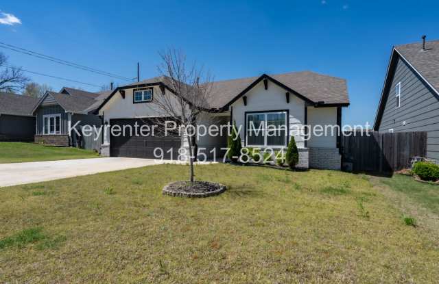 3 Bed | 2 Bath in Broken Arrow!
