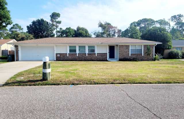 Photo of 4 bedroom home near NAS Pensacola West Gate