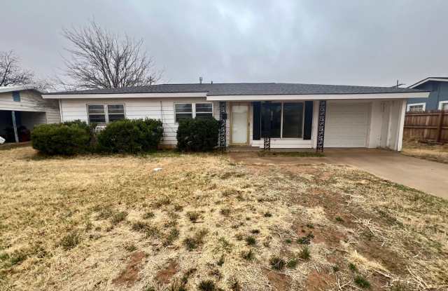 Charming 3 Bedroom Home in Brownfield!