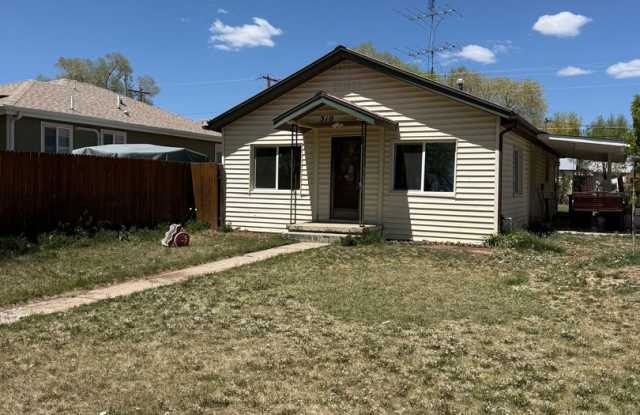 2 bed 1 bath on Montezuma