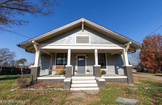 221 E Ford Valley Rd