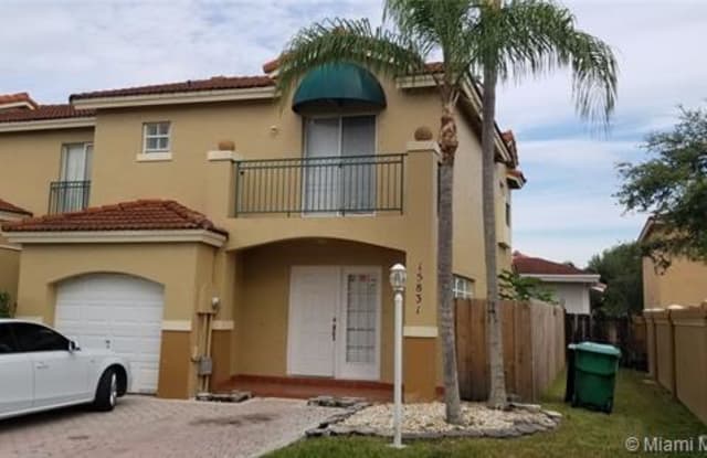 15831 SW 70th Ter - 15831 Southwest 70th Terrace, Miami-Dade County, FL 33193