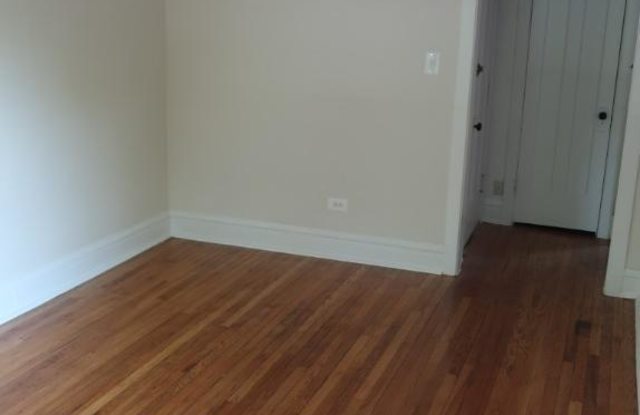 1700 West Albion Avenue