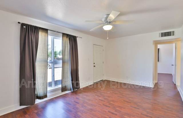 Photo of 8041 N. 30th Dr.