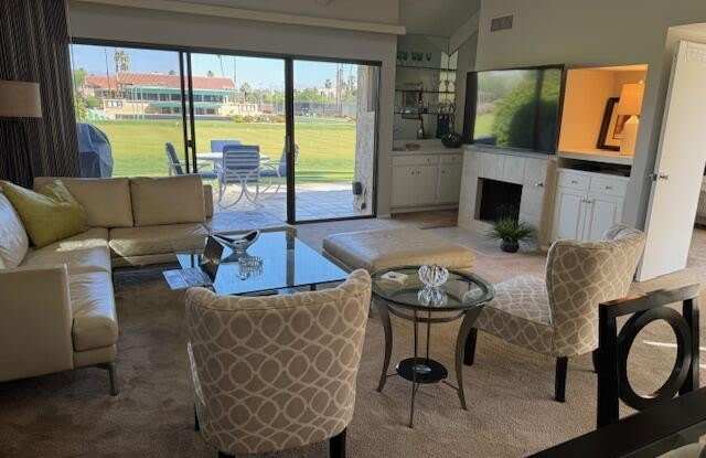 118 Racquet Club Drive S