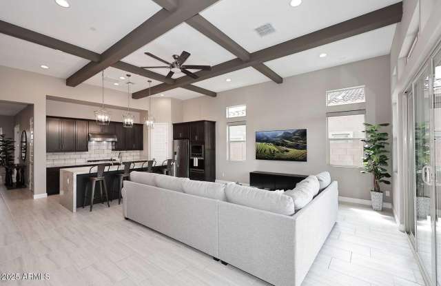 7652 E CAMINO DEL MONTE --