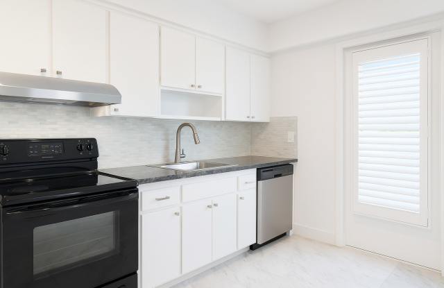 2005 Sans Souci Boulevard