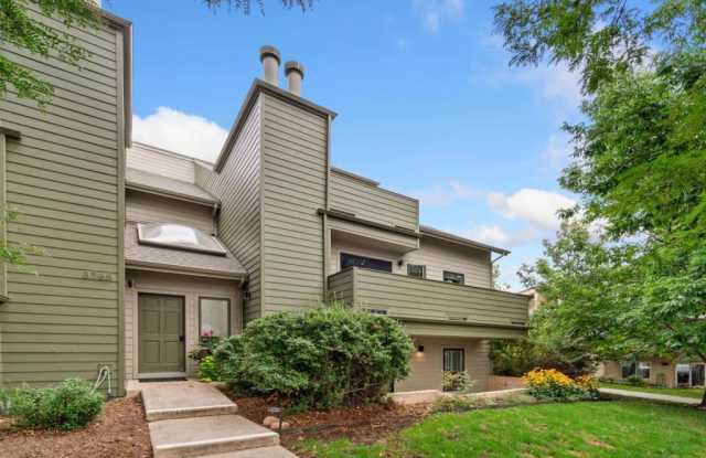 3785 Birchwood Dr