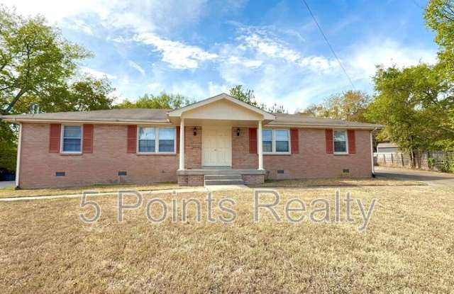 102 Susan Ct