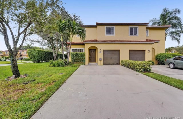 1801 SW 102nd Ter - 1801 Southwest 102nd Terrace, Miramar, FL 33025