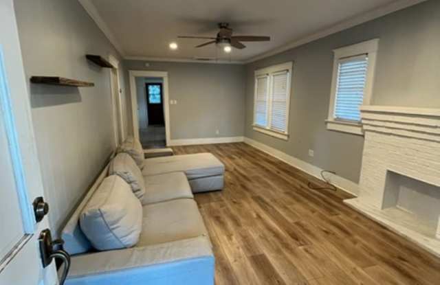 203 W Haya St - For Lease!