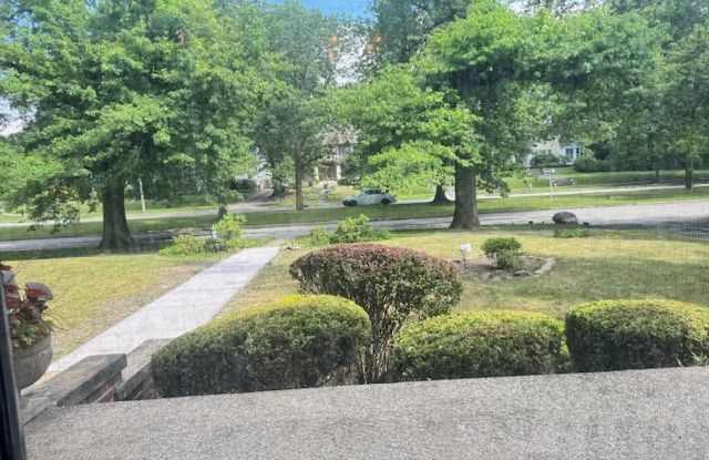 2501 Euclid Heights Boulevard