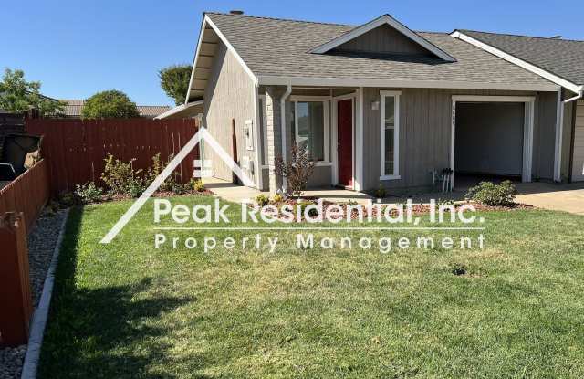Nicely Updated 2bd/1.5ba Duplex near Power Inn  Gerber Rd