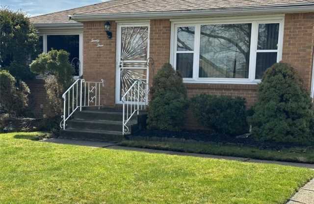 23 Pinewood
