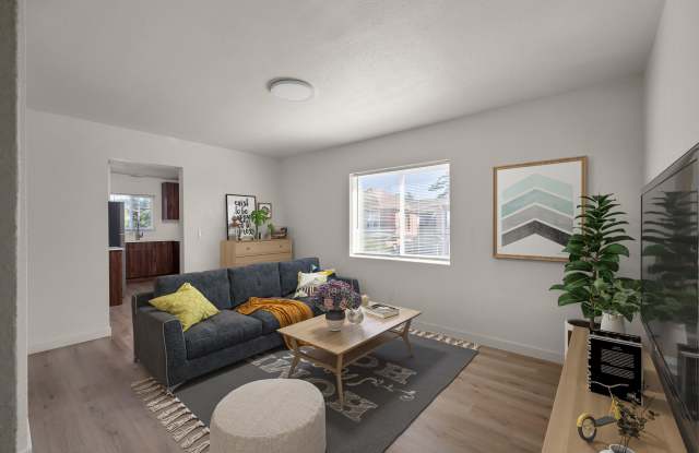 402 West 1st Street - 5