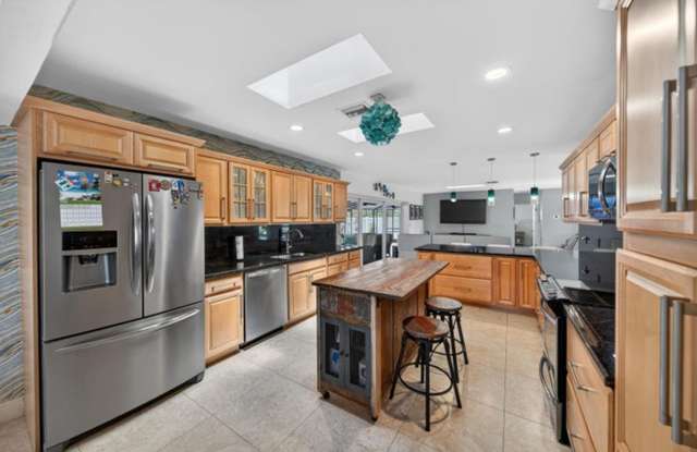 1571 SE 24TH Avenue, Pompano Beach, FL 33062 - 7509
