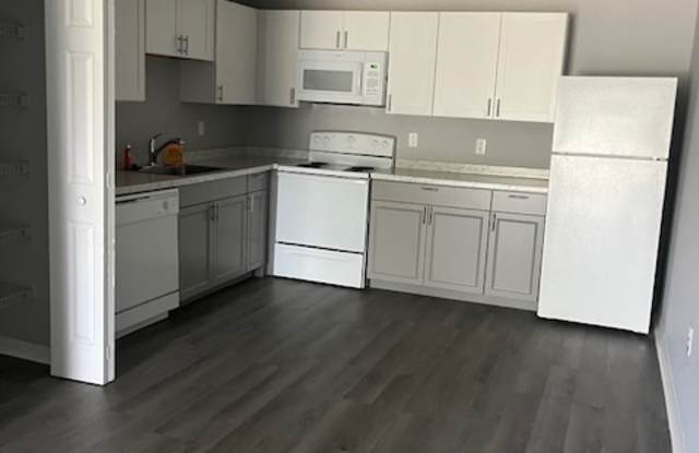 1208 Carillon Place