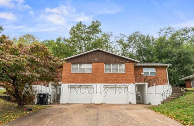 1206-1208 N Cottage St