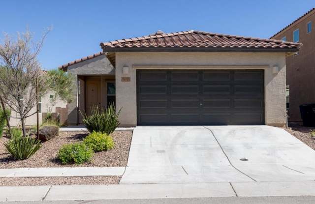 Modern Comfort Meets Community Living – 3 Bed, 2 Bath Beauty with Resort-Style Amenities!