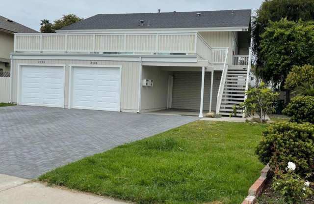 2590 Seahorse Avenue