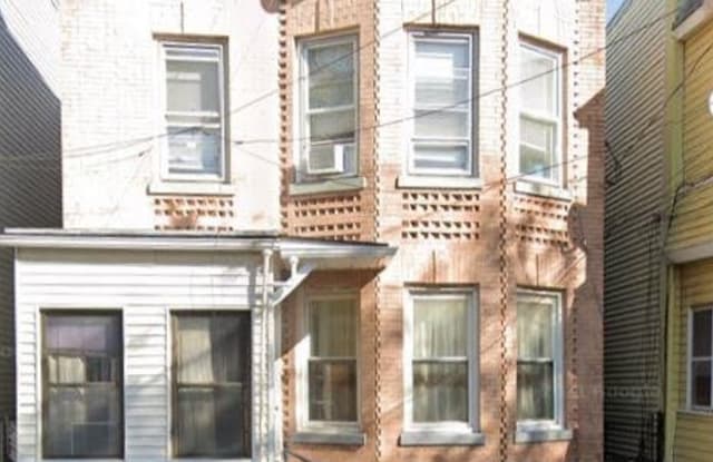 168 VAN NOSTRAND AVE - 168 Van Nostrand Avenue, Jersey City, NJ 07305