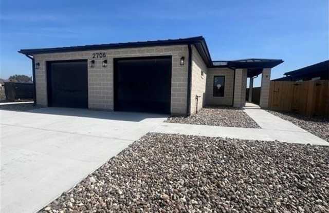 2706 Grace Circle