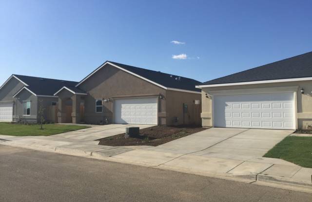 3 Bedroom Brand New Madera Home for Rent