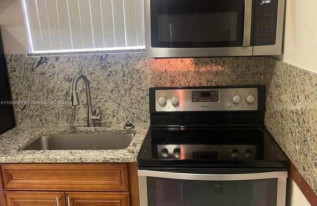 1163 NW 100th Ter