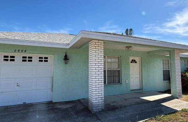 2908 9TH AVENUE DRIVE E