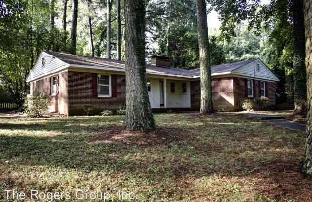 2501 Westover Dr - 2501 Westover Drive, Henderson, NC 27536