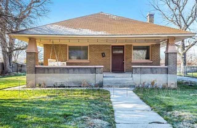 502 East Center St