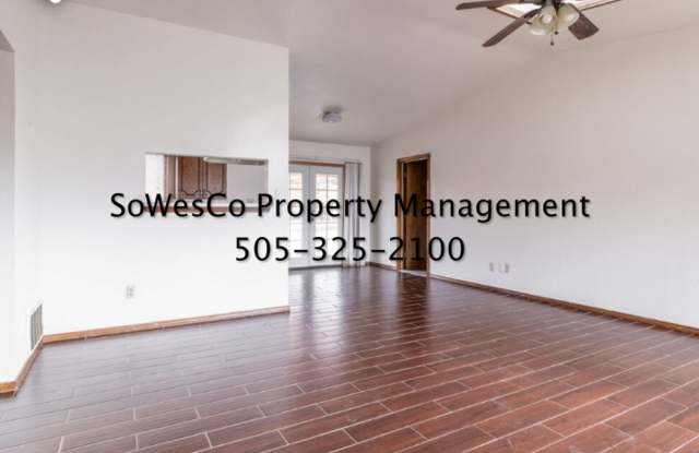 Three Bedroom Home in Central Farmington