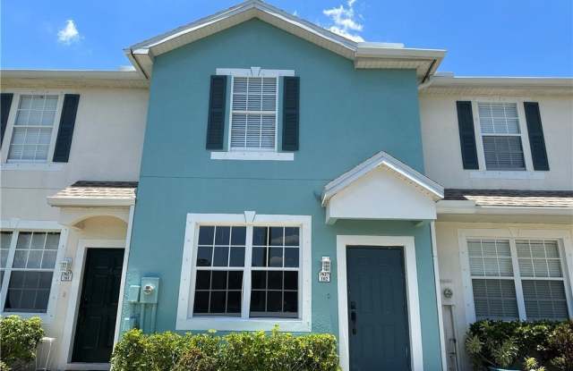 Photo of 3627 Pine Oak Circle unit: 102