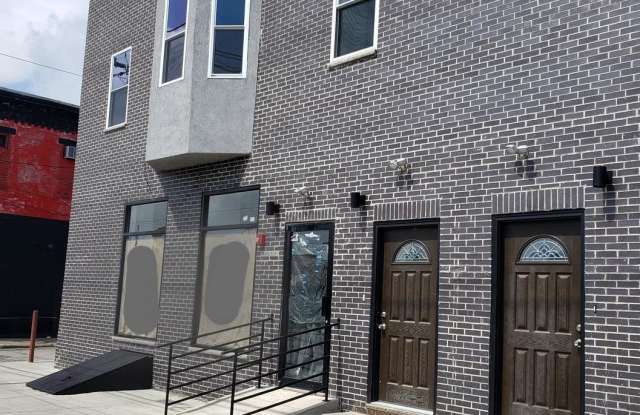 Photo of 5109-11 WOODLAND Avenue unit: Flr #2