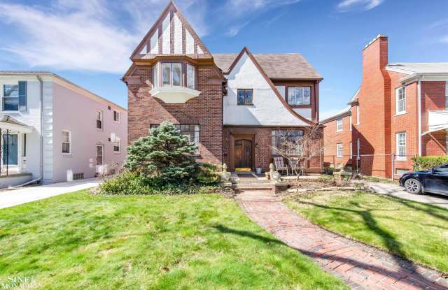 945 Harcourt